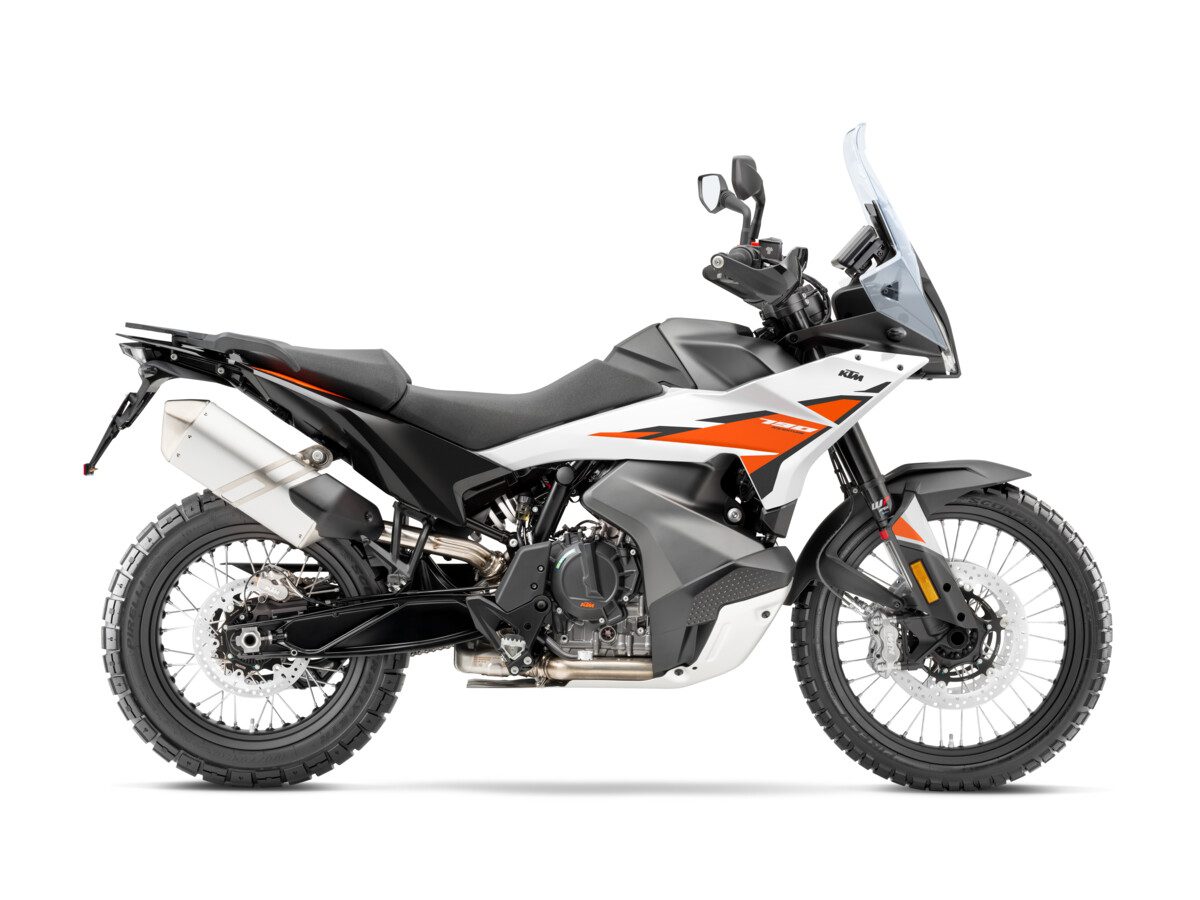 790 ADVENTURE (2024) FREE TECHPACK SAVE £1500