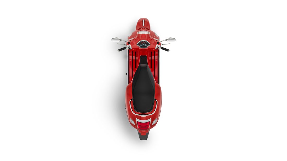 Vespa GTS 125 Super - SPECIAL OFFER JUNE & JULY - £600 VESPA ACCESORIES FREE - 5.4% APR FINANCE AVAILABLE - Image 7