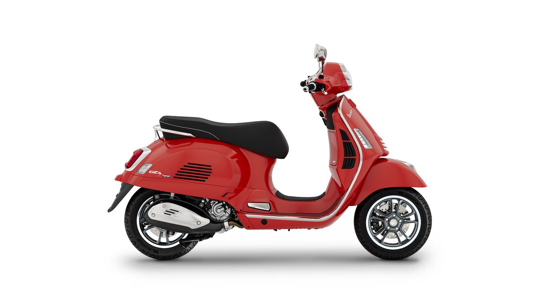 Vespa GTS 310 Super - SPECIAL OFFER JUNE & JULY - £600 VESPA ACCESORIES FREE - 5.4% APR FINANCE AVAILABLE - Image 5