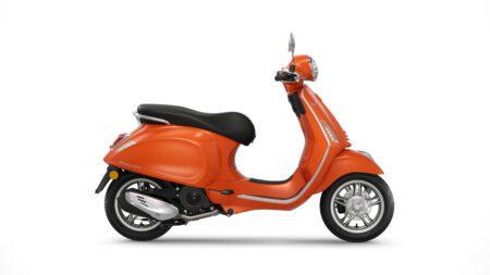 Vespa Primavera 125 - SPECIAL OFFER JUNE & JULY - £500 VESPA ACCESORIES FREE - 5.4% APR FINANCE AVAILABLE