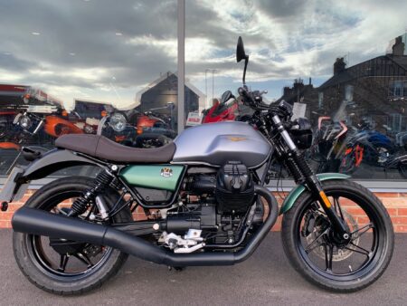 Moto Guzzi V7 Centenario - VIG 5266 - 3872 Miles -