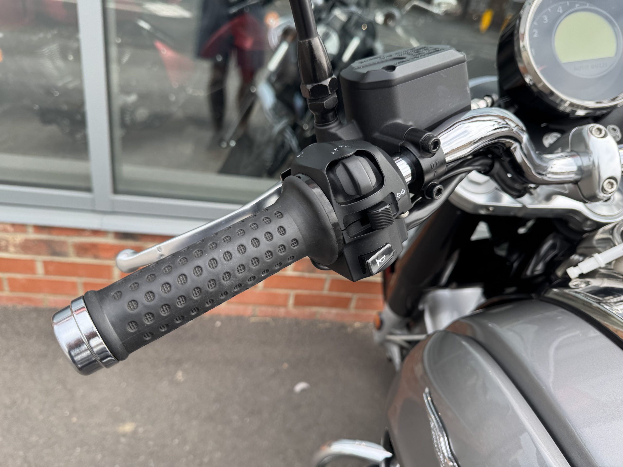 Moto Guzzi California Custom - YB63 YLH -9658 Miles - Image 17