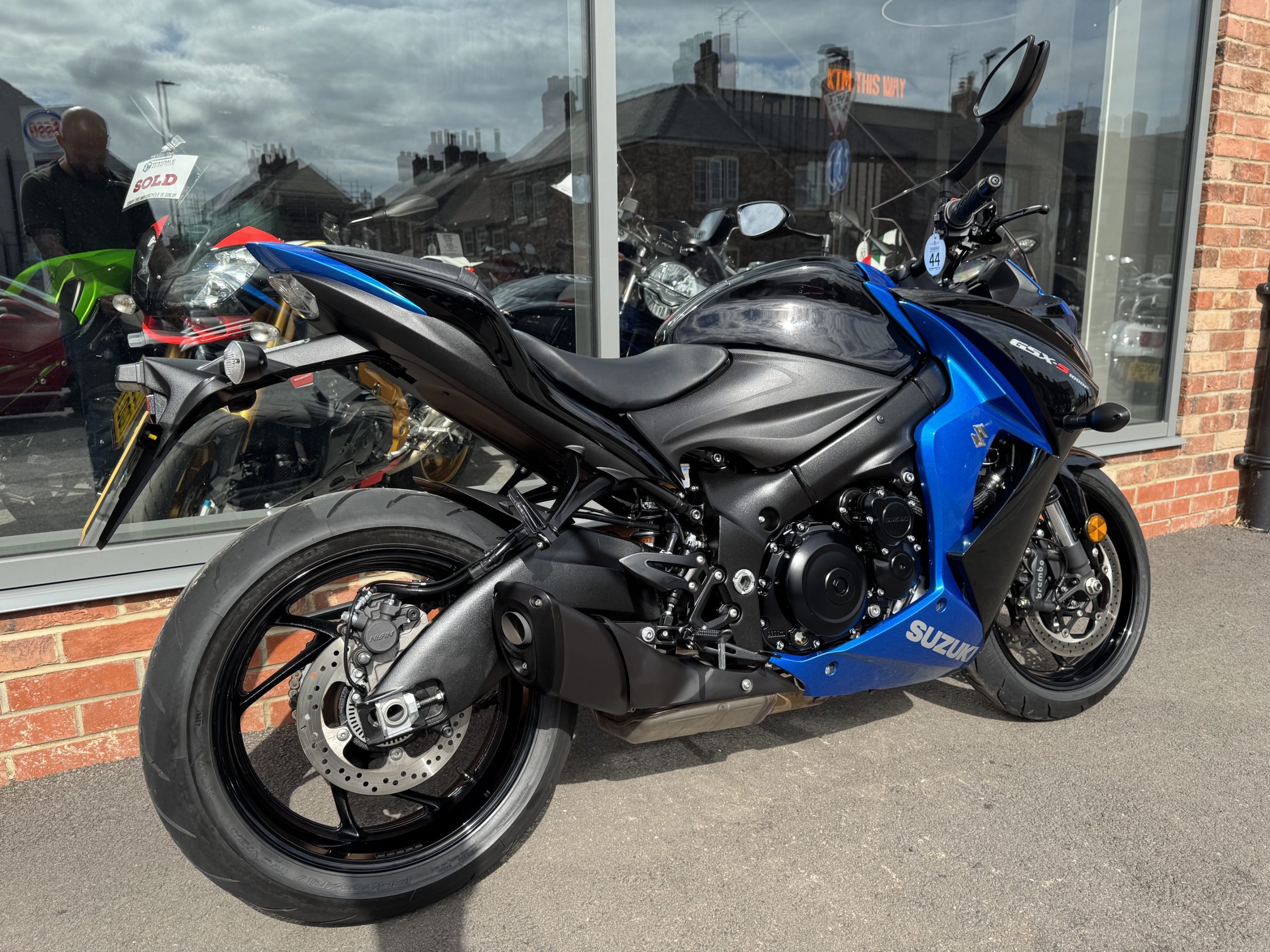 Suzuki GSX 1000 S- (CJ21 GDO) - 6990 Miles - Image 13