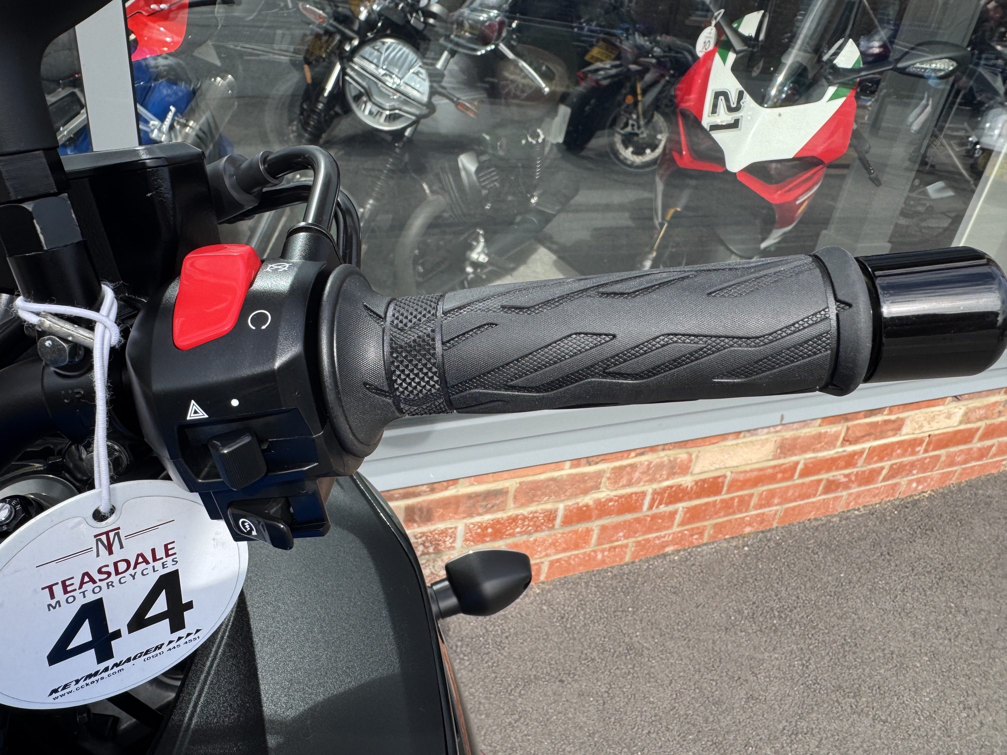 Suzuki GSX 1000 S- (CJ21 GDO) - 6990 Miles - Image 18