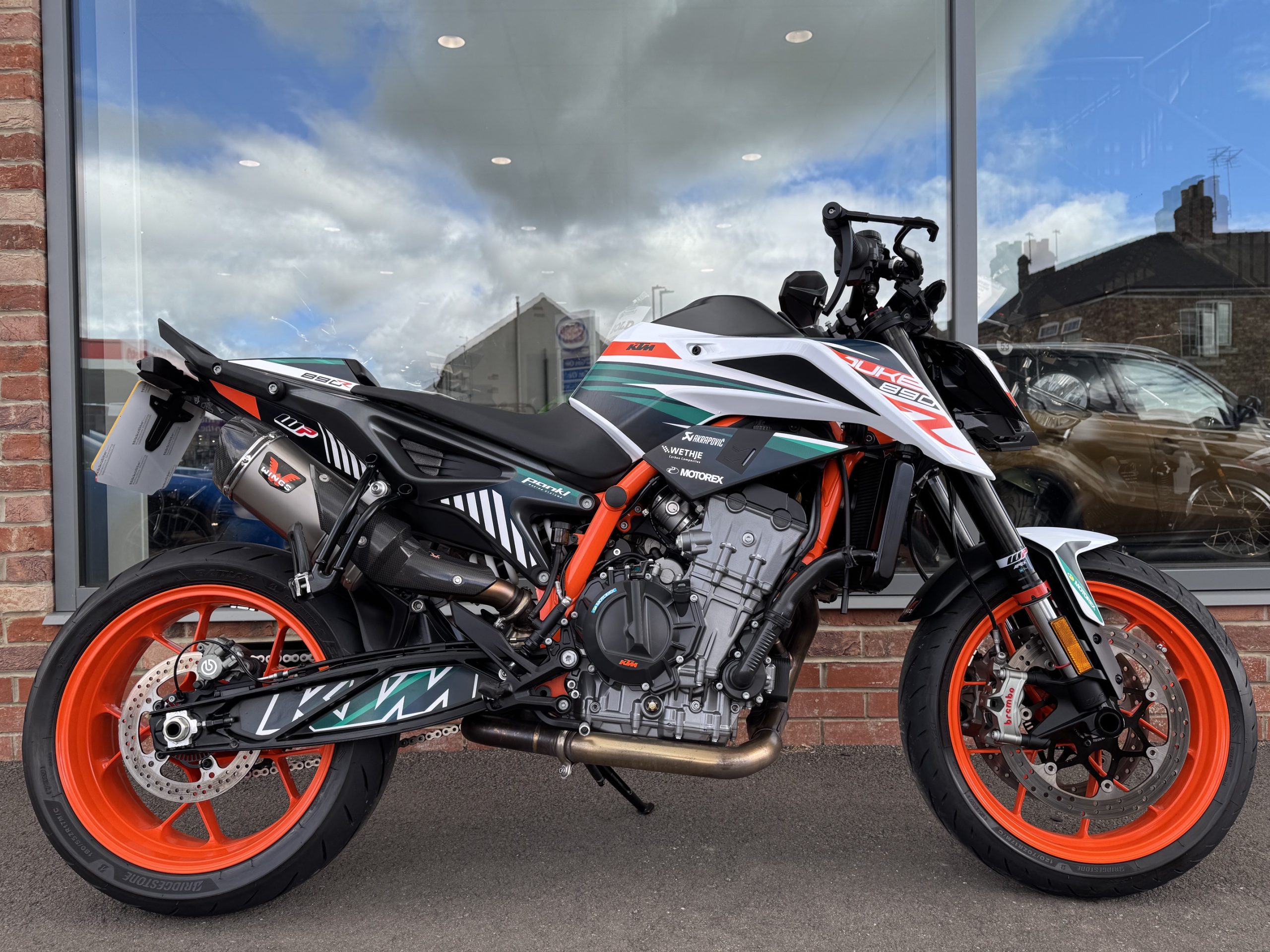 KTM 890 DUKE R (NX71 YFN) - 7569 miles (SORRY THIS BIKE IS NOW RESERVED)