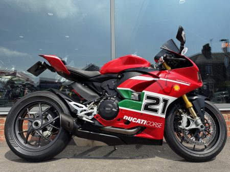 Ducati Panigale V2 Bayliss Replica - (LG22 LDX) - 3125 miles