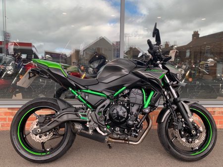 Kawasaki Z 650 - (FN24 VMA) - 3490 miles