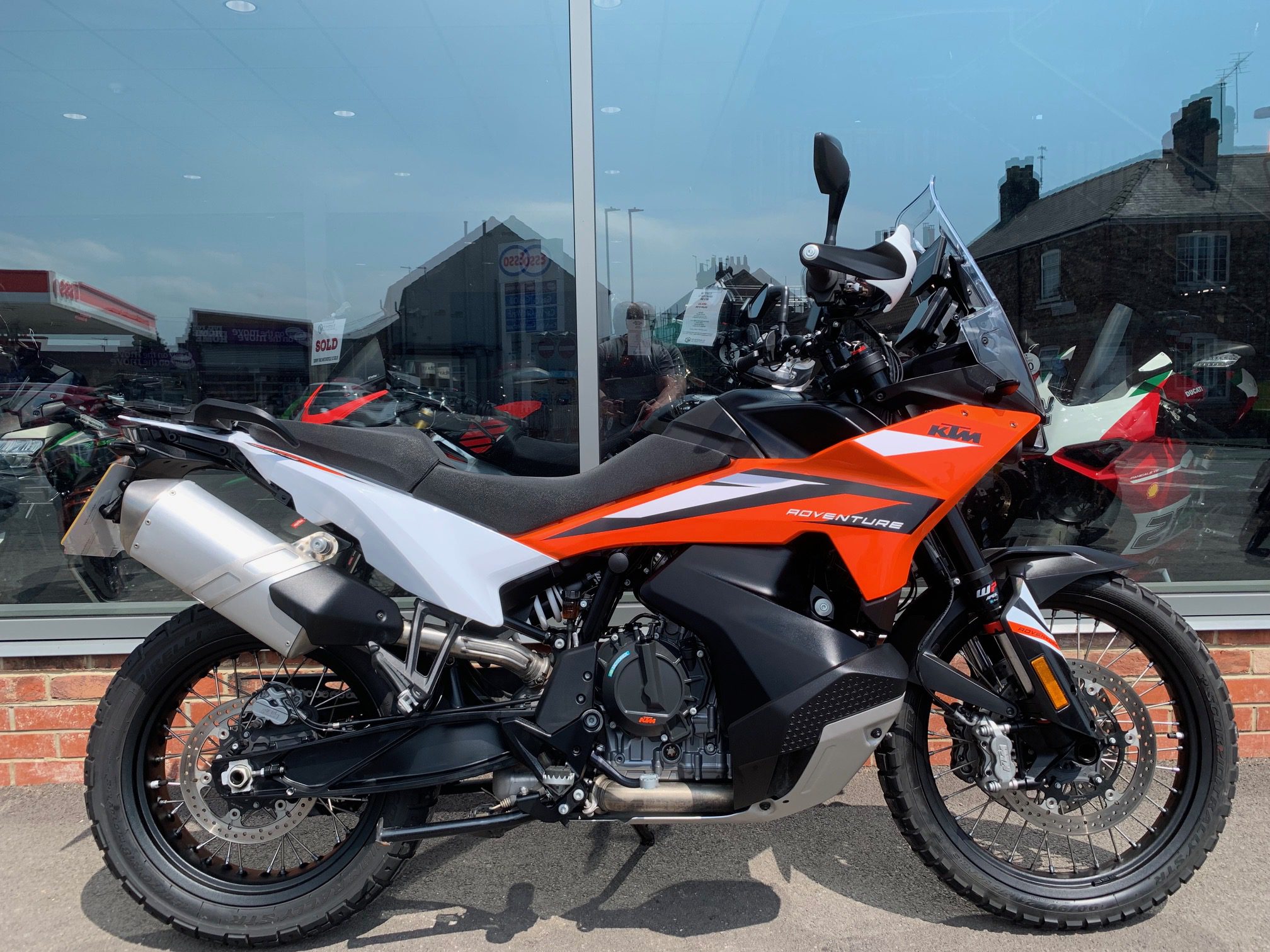 KTM 890 ADVENTURE - (NX75 UJR) - 3357 MILES